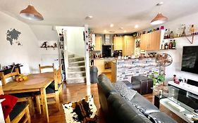 Private Room In Bs14
